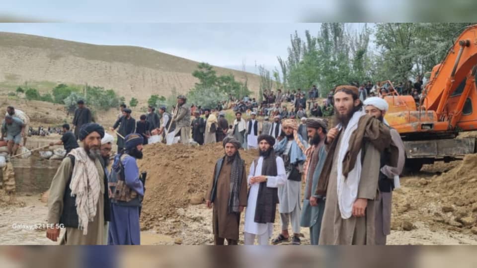 جسد یک دختر و یک مرد از داخل دریا در فاریاب بیرون کشیده شد