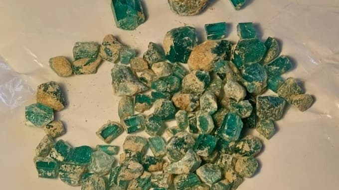 فروش بیش از ۲ هزار قیراط زمرد پنجشیر به ارزش ۱۴۶ هزار دالر