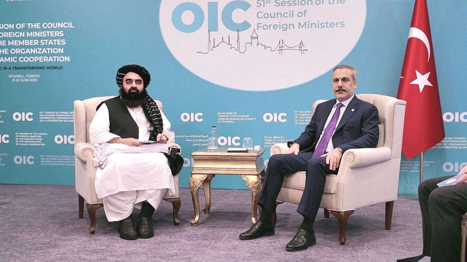 دیدار وزیر خارجه افغانستان با وزیر خارجه ترکیه