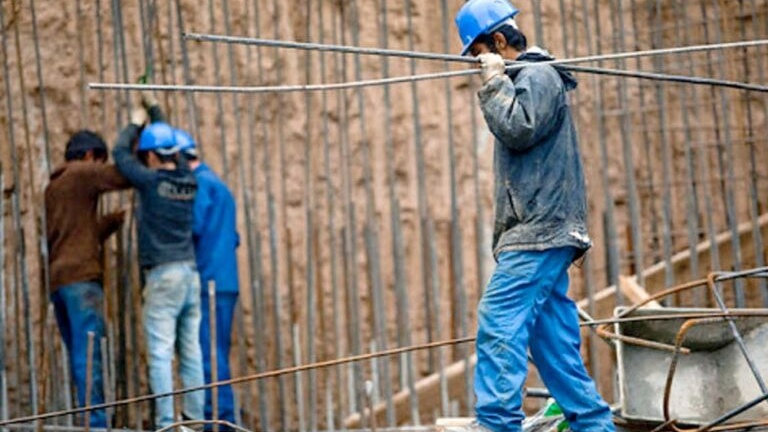 آغاز صدور ویزه کار برای کارگران افغانستان در ایران