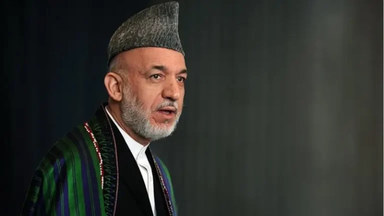 کرزی در روز جهانی زن: بازگشایی مکاتب و پوهنتون‌ها به‌روی دختران یک نیاز فوری است